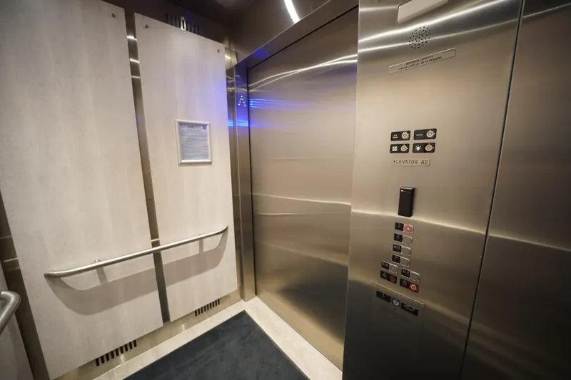 Elevator in a Strand building